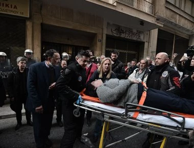 Θεσσαλονίκη: Ένταση έξω από συμβολαιογραφείο - 1 τραυματισμός